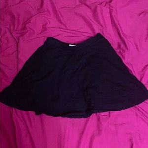 Black loose skirt